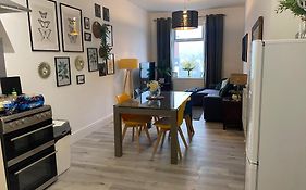 The Retreats 1 Kenfig Hill Pet Friendly 2 Bedroom Flat With King Size Bed Twin Beds And Sofa Bed Sleeps Up To 5 People